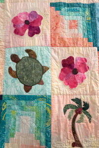 Read more about the article Log Cabin and Applique Traditional, Detail